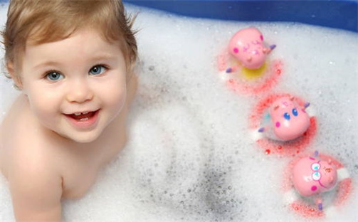 胡姓女宝宝取名大全：2026年07月08日出生的宝宝名字推荐