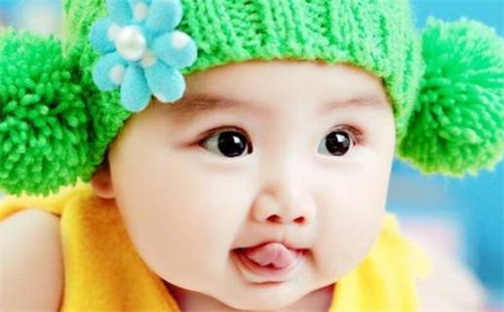 何姓女孩子取名